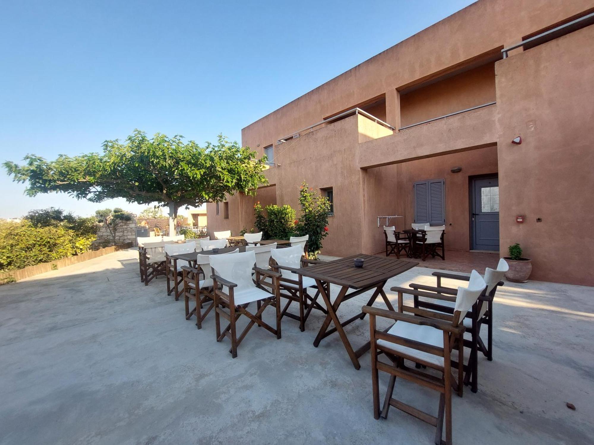 Petradi Apart otel Livadi  Dış mekan fotoğraf
