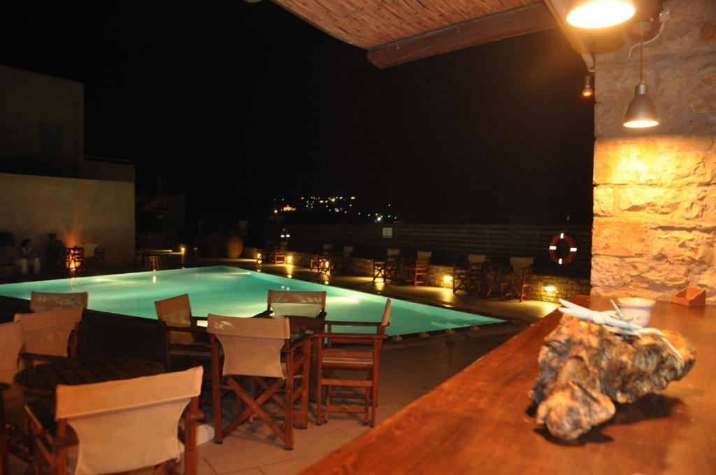 Petradi Apart otel Livadi  Dış mekan fotoğraf