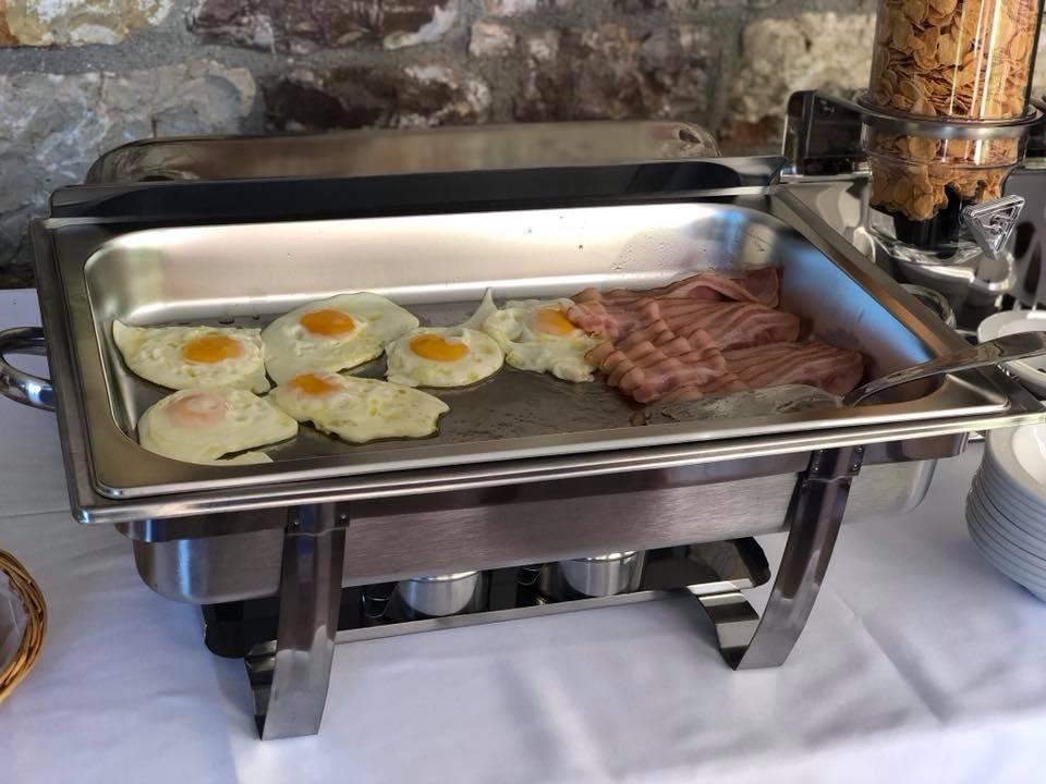 Petradi Apart otel Livadi  Dış mekan fotoğraf