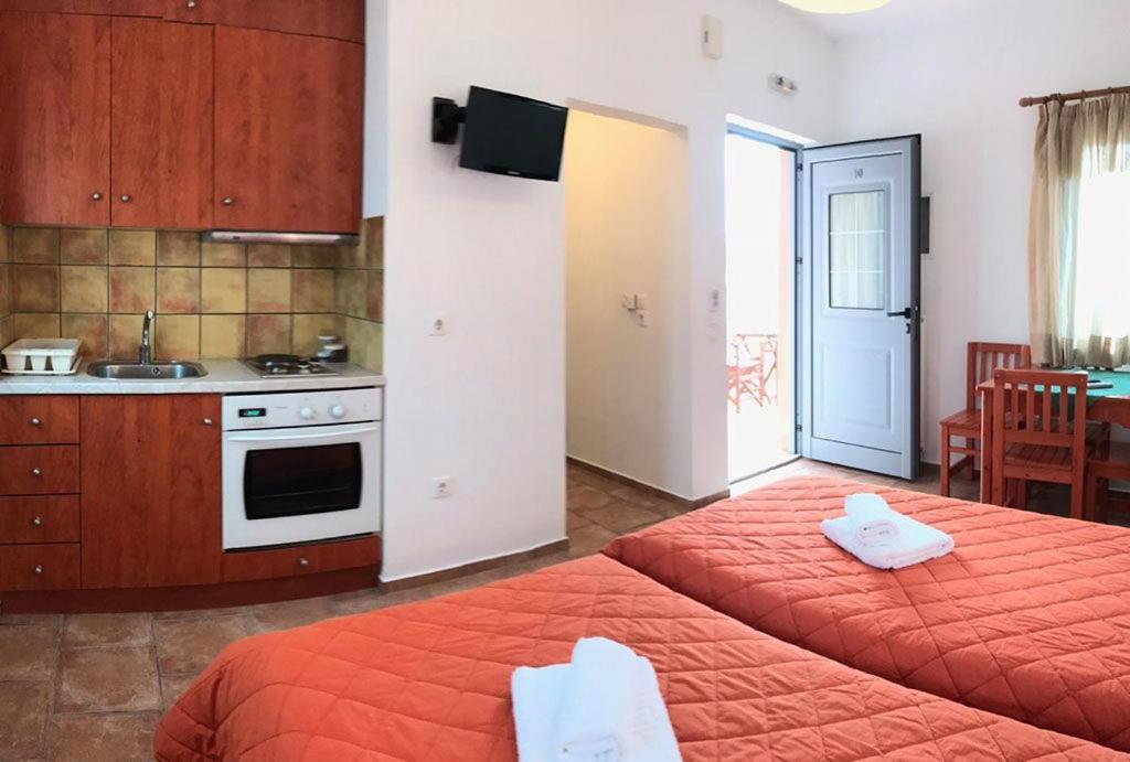Petradi Apart otel Livadi  Dış mekan fotoğraf